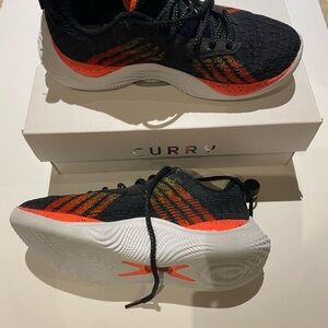 Under Armour Curry Flow 10 'Iron Basketball Shoes US size 5.5 Youth